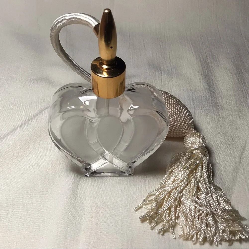 Estee Lauder Refillable Heart's Desire Perfume Spray Bottle Atomizer Works - Picture 1 of 7